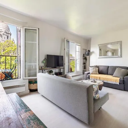 In Front Of Sacre Coeur - 2 Bedrooms In Last Floor * Paris