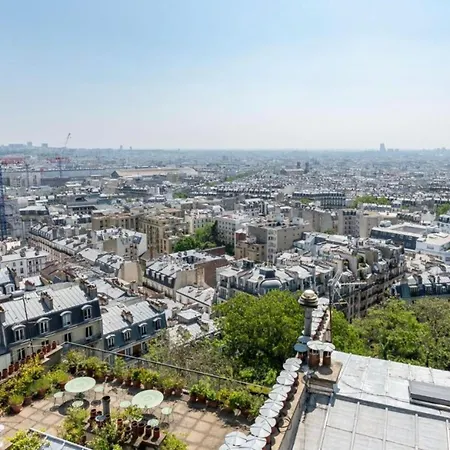 Apartment In Front Of Sacre Coeur - 2 Bedrooms In Last Floor Paris